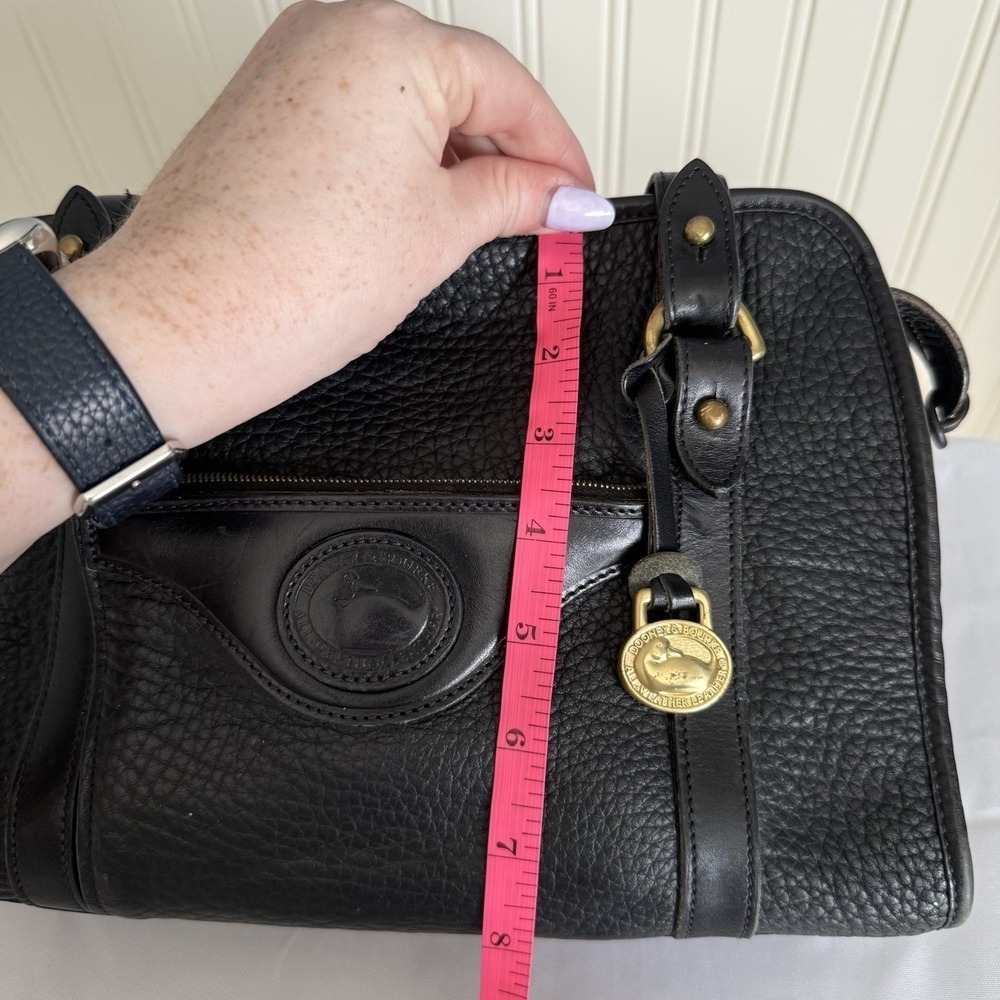 DOONEY & BOURKE CLASSIC MEDIUM SIZE BLACK PEBBLED LEATHER SHOULDER BAG PURSE - Picture 12 of 16